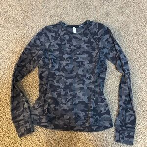 Lululemon long sleeve heavier top.